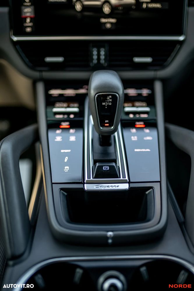 Porsche Cayenne Standard - 28