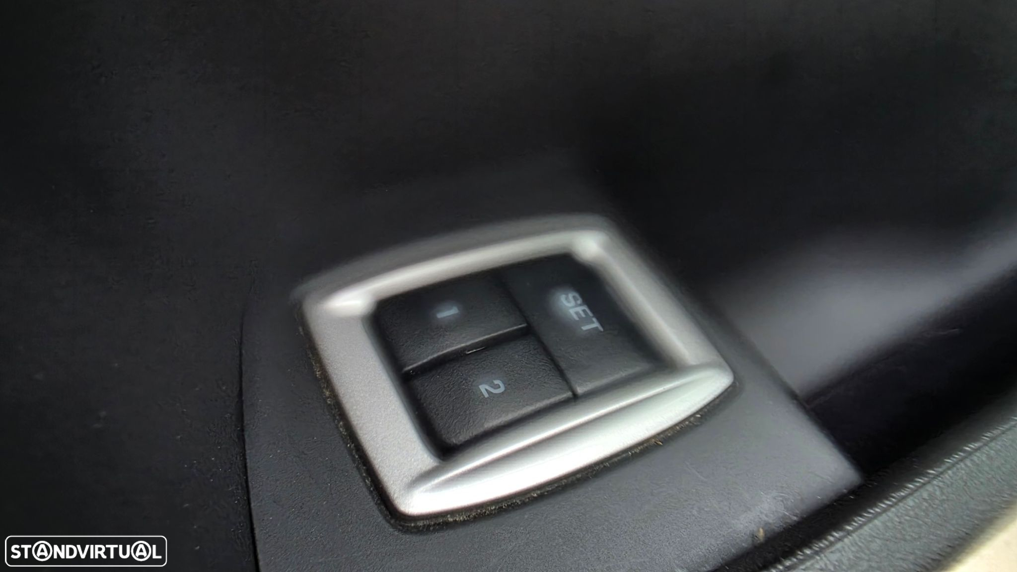 Jaguar XF 2.2 D Premium Luxury - 25