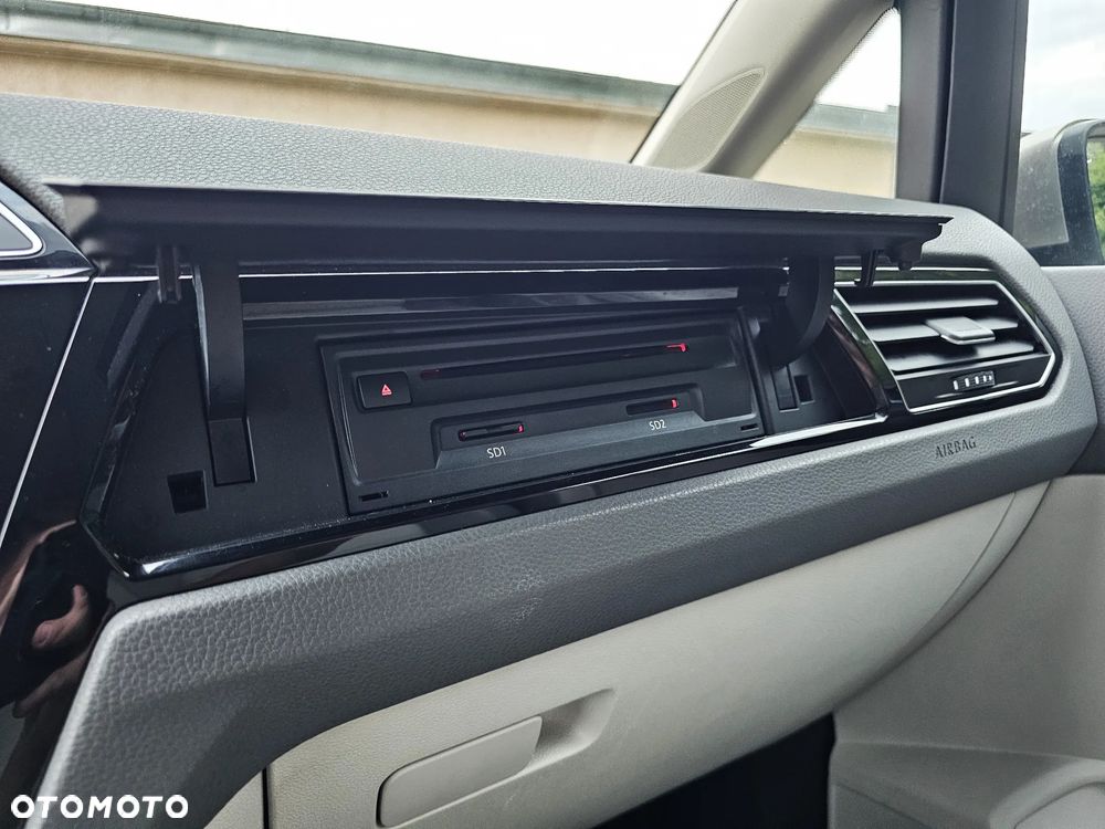 Volkswagen Touran 1.4 TSI BMT Comfortline DSG - 23