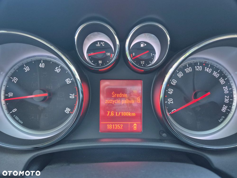Opel Astra 1.6 Turbo Cosmo - 33