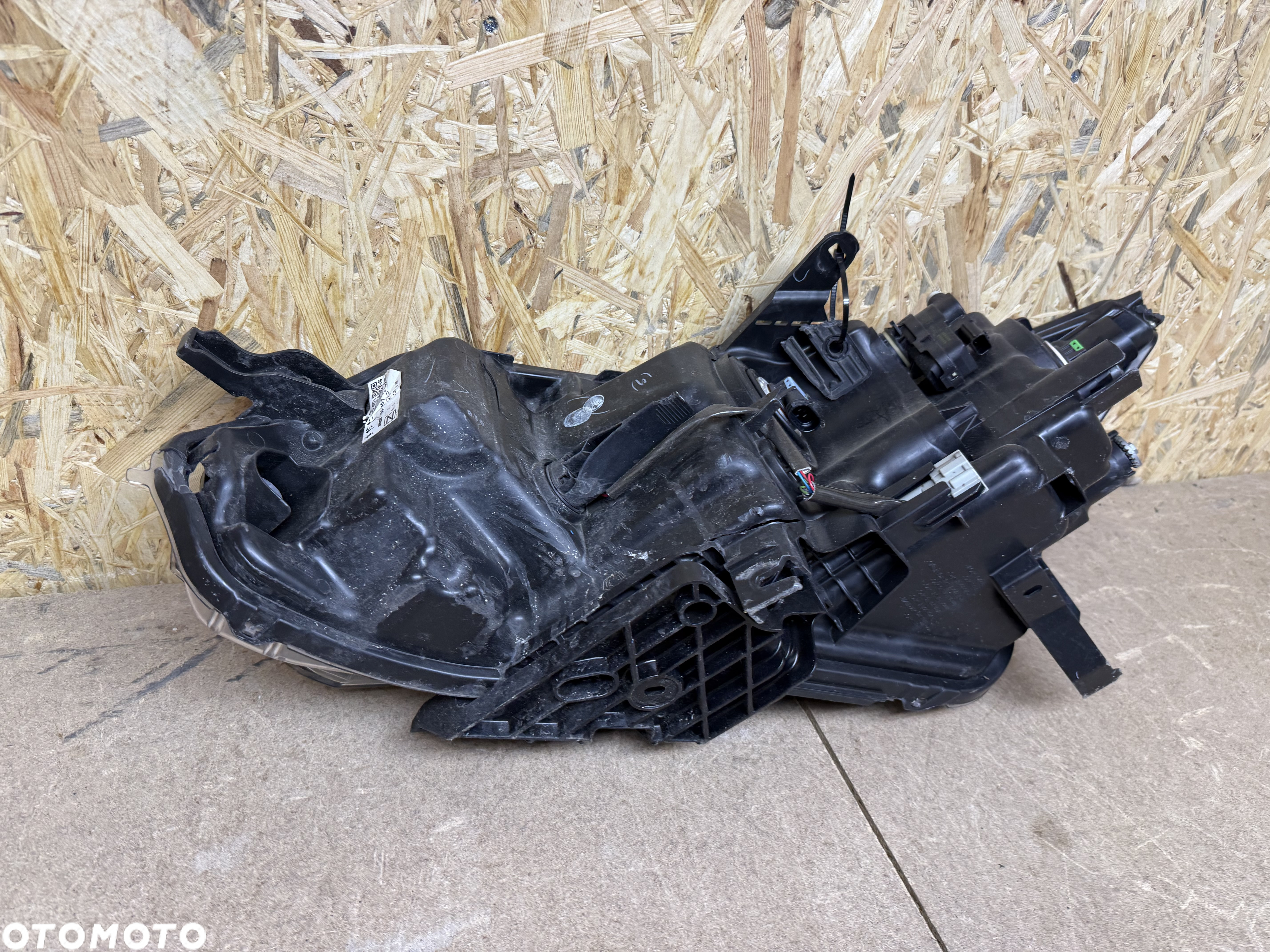 LAMPA PRAWA SOCZEWKA LED NISSAN QASHQAI J11 LIFT - 3