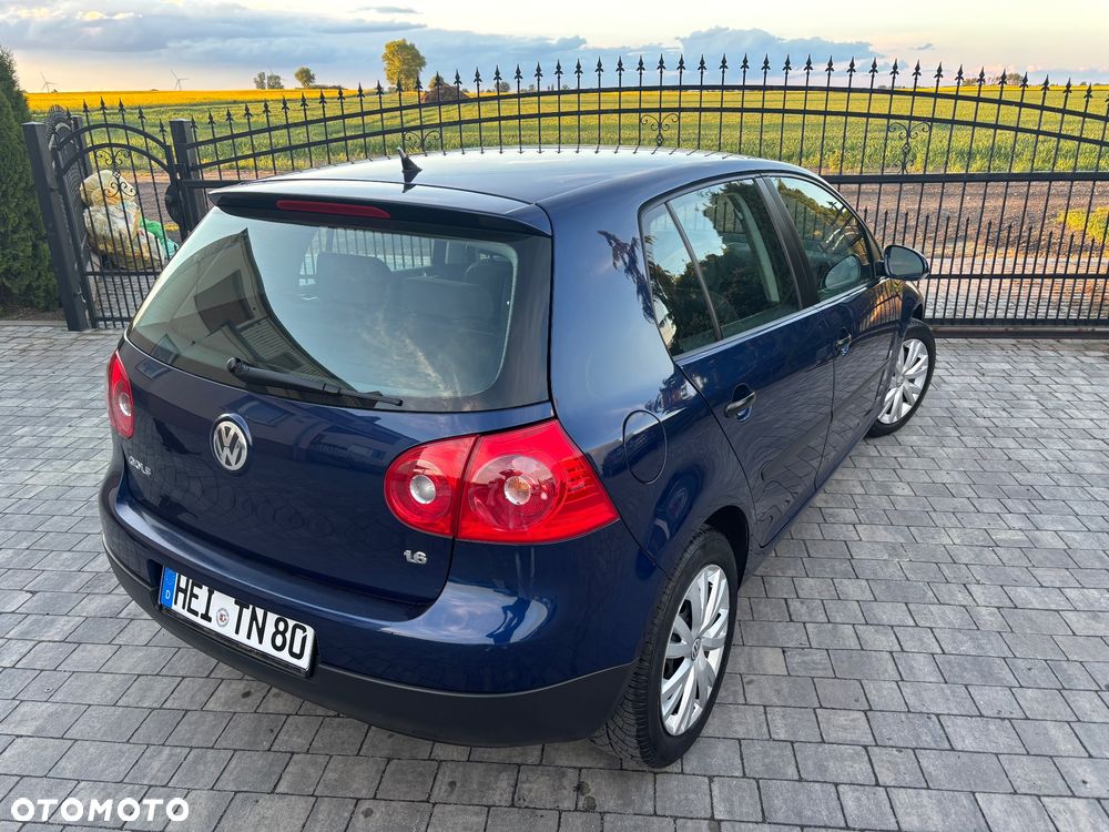 Volkswagen Golf 1.6 Basis - 4