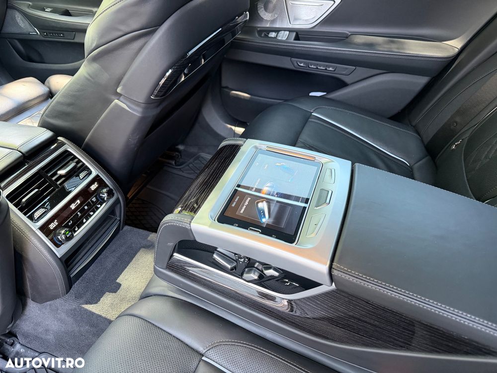 BMW Seria 7 750i xDrive Edition Exclusive - 17