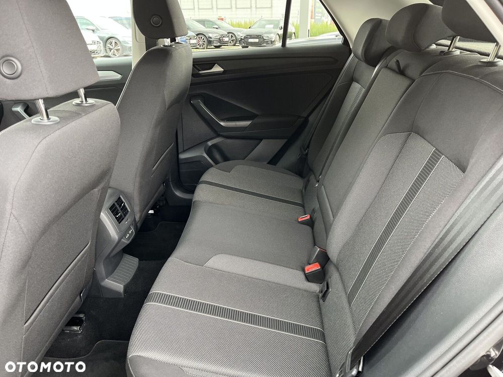 Volkswagen T-Roc - 17