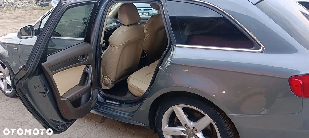 Audi A4 Avant - 11