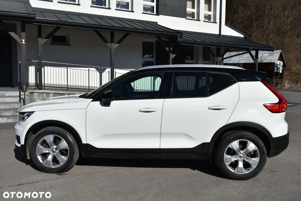Volvo XC 40 D4 AWD Geartronic Momentum Pro - 9
