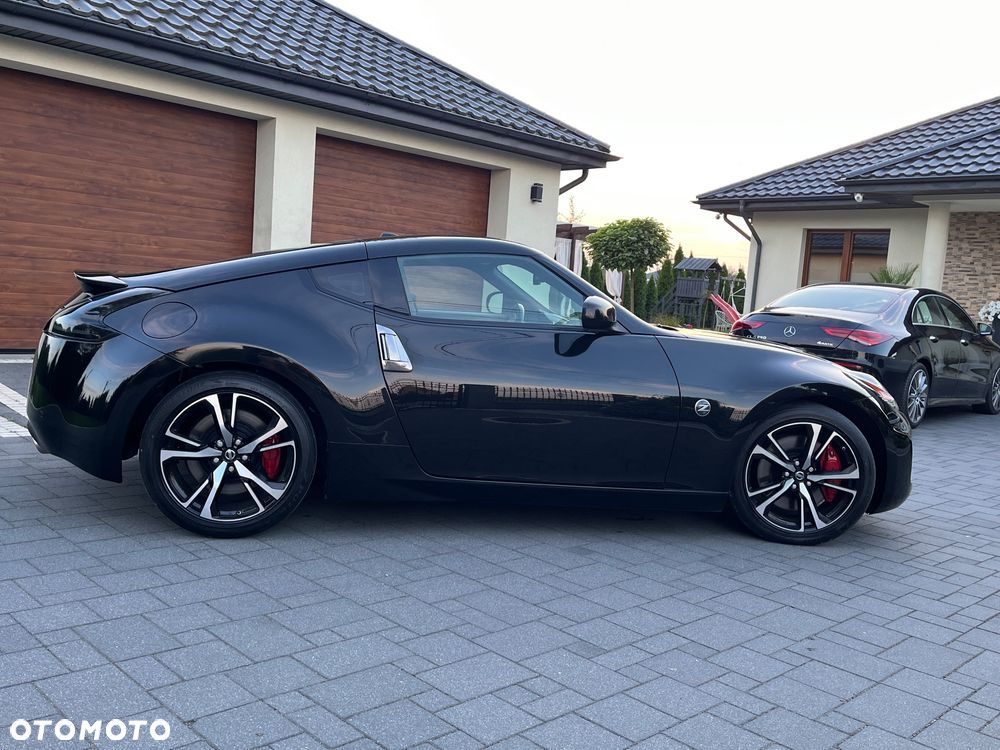 Nissan 370 Z - 33