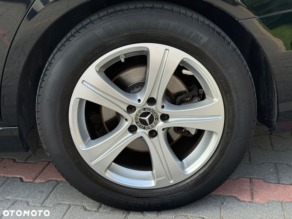 Mercedes-Benz Klasa E 200 d 9G-TRONIC - 29