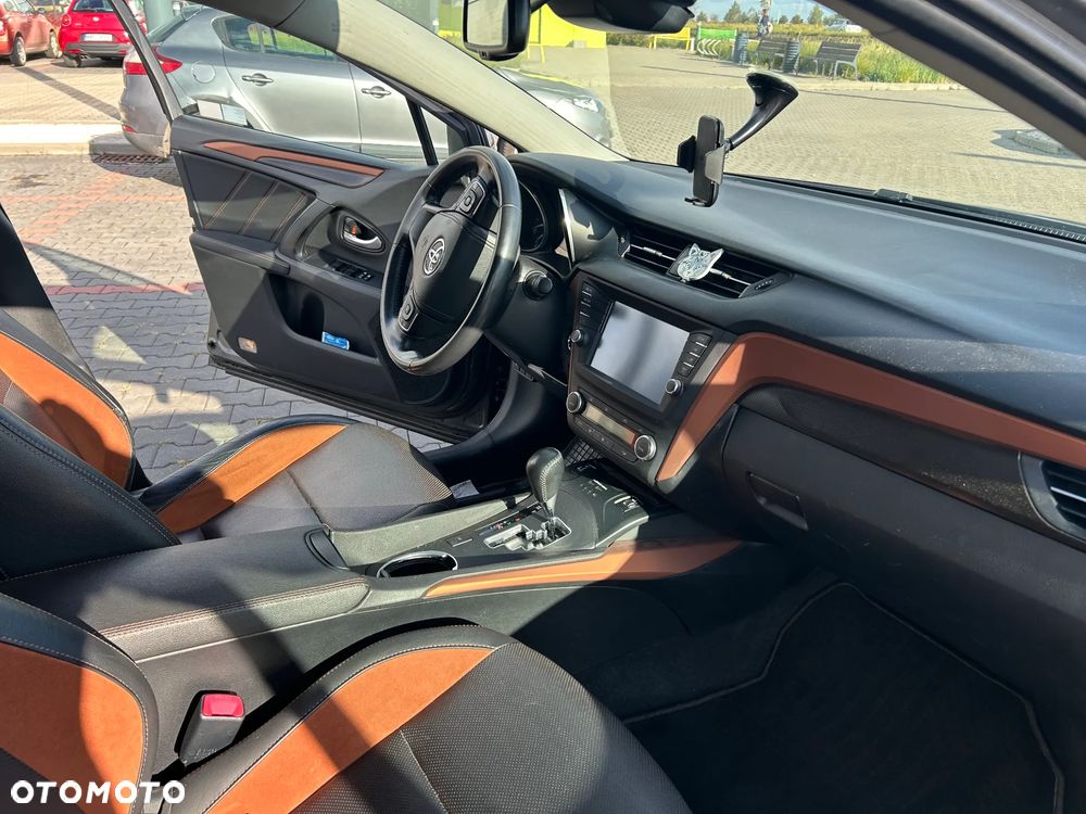 Toyota Avensis 2.0 Prestige MS - 8
