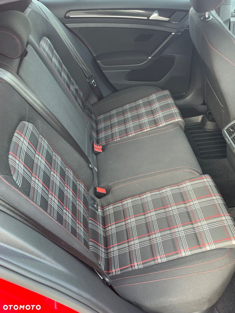 Volkswagen Golf GTI Performance BlueMotion Technology DSG - 23