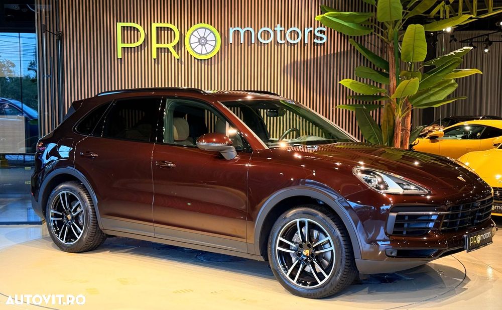Porsche Cayenne - 2