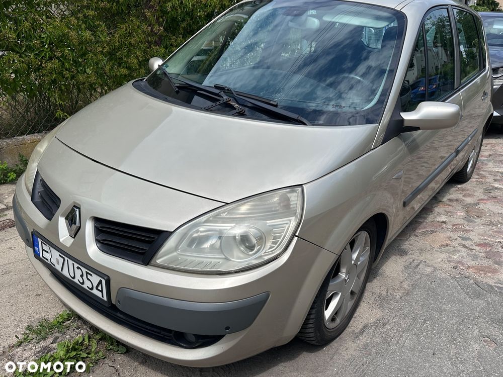 Renault Scenic - 1