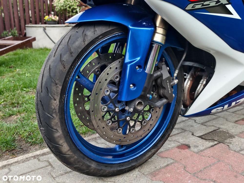 Suzuki GSX-R - 23