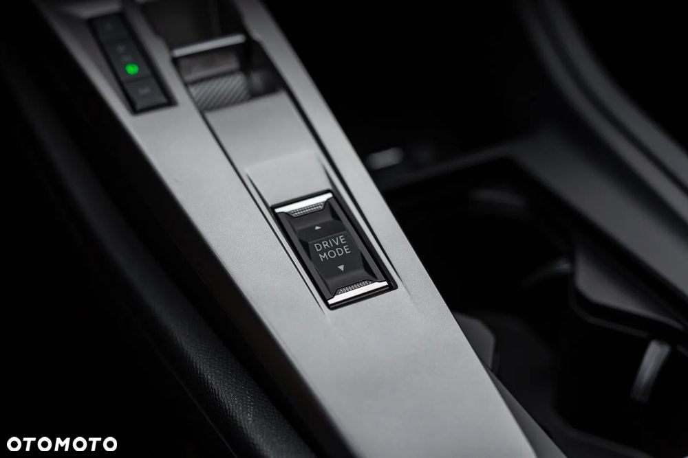 Peugeot 408 1.2 PureTech mHEV Business S&S e-DSC6 - 21