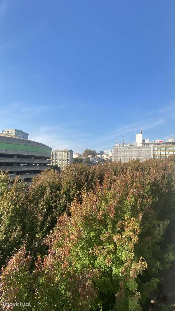 Escritório de 447m², com privilegiada vista, no Centro do Porto - Grande imagem: 2/41