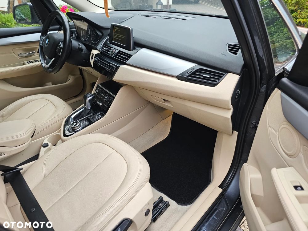 BMW Seria 2 216d Luxury Line - 14