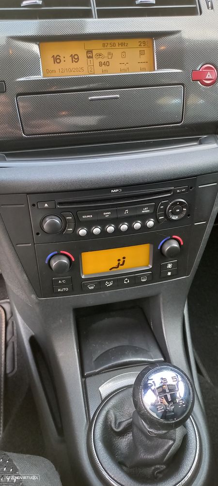 Citroën C4 1.6 HDi Business - 12