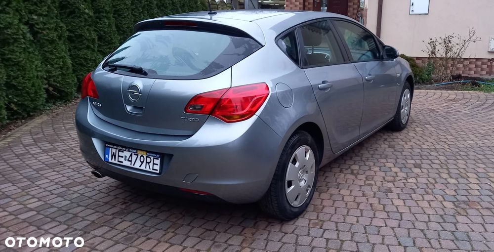 Opel Astra 1.4 Turbo - 4