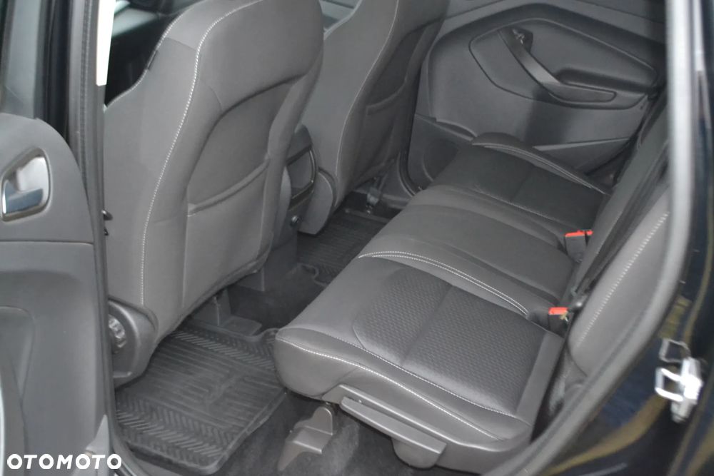 Ford Kuga 1.5 EcoBoost 2x4 Titanium - 15