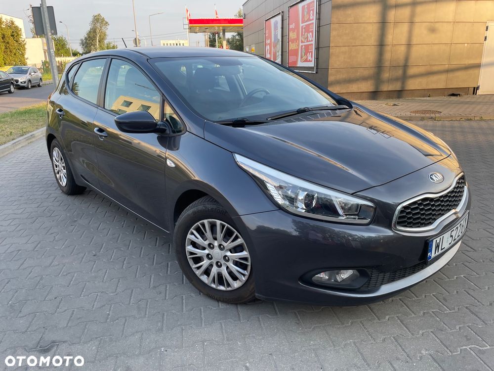 Kia Ceed 1.6 CRDi 115 ISG Vision - 24