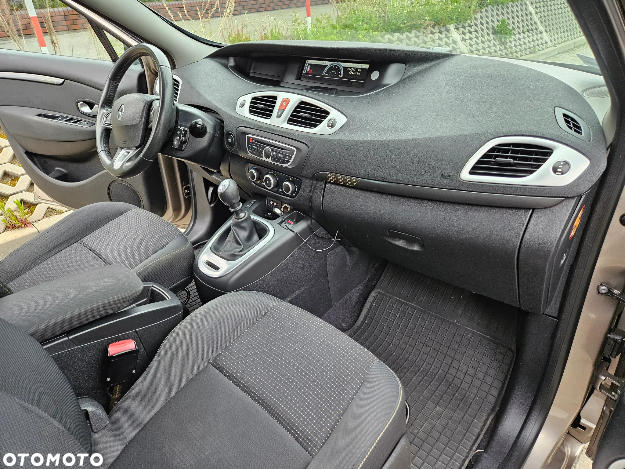 Renault Grand Scenic 1.6 16V 110 Dynamique - 16