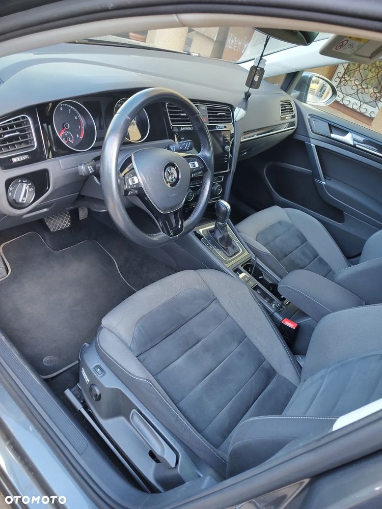 Volkswagen Golf 1.5 TSI BlueMotion ACT DSG Comfortline - 5