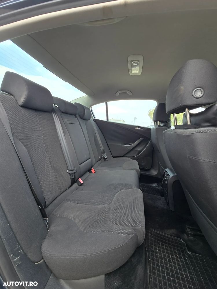 Volkswagen Passat - 5