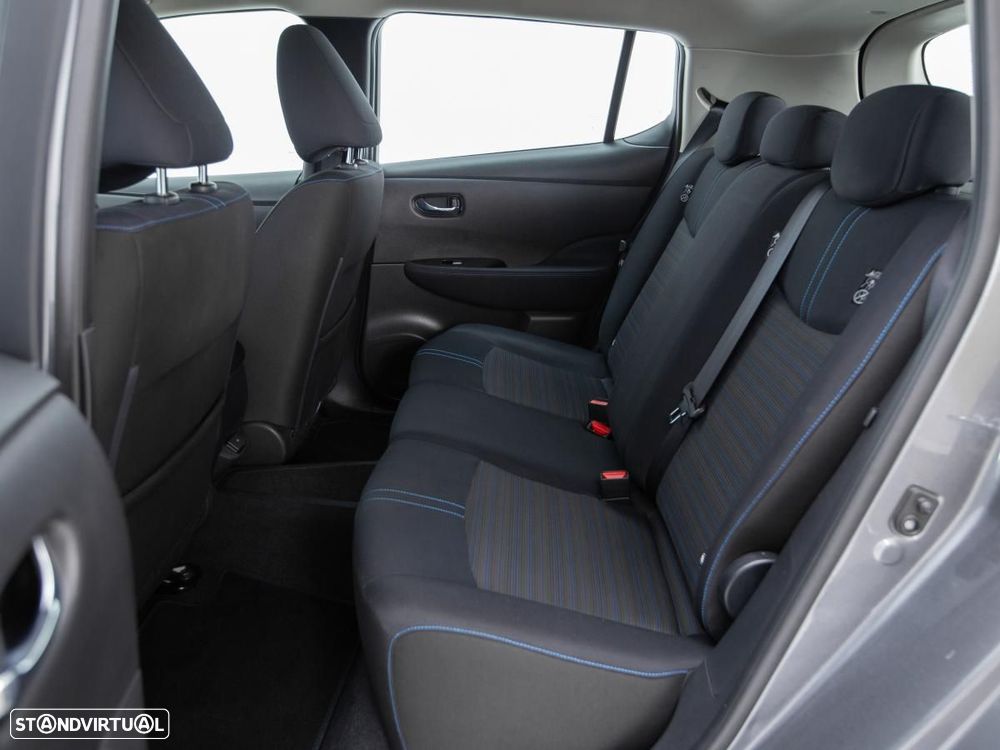 Nissan Leaf - 10