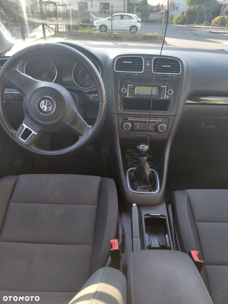 Volkswagen Golf - 8