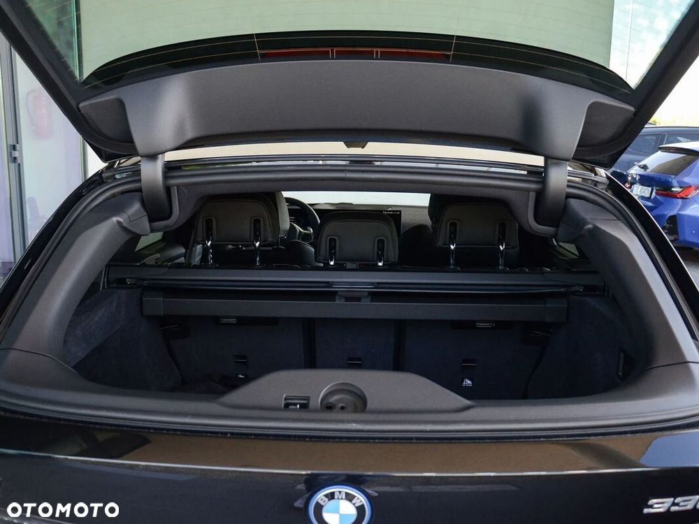 BMW Seria 3 330e xDrive M Sport sport - 24