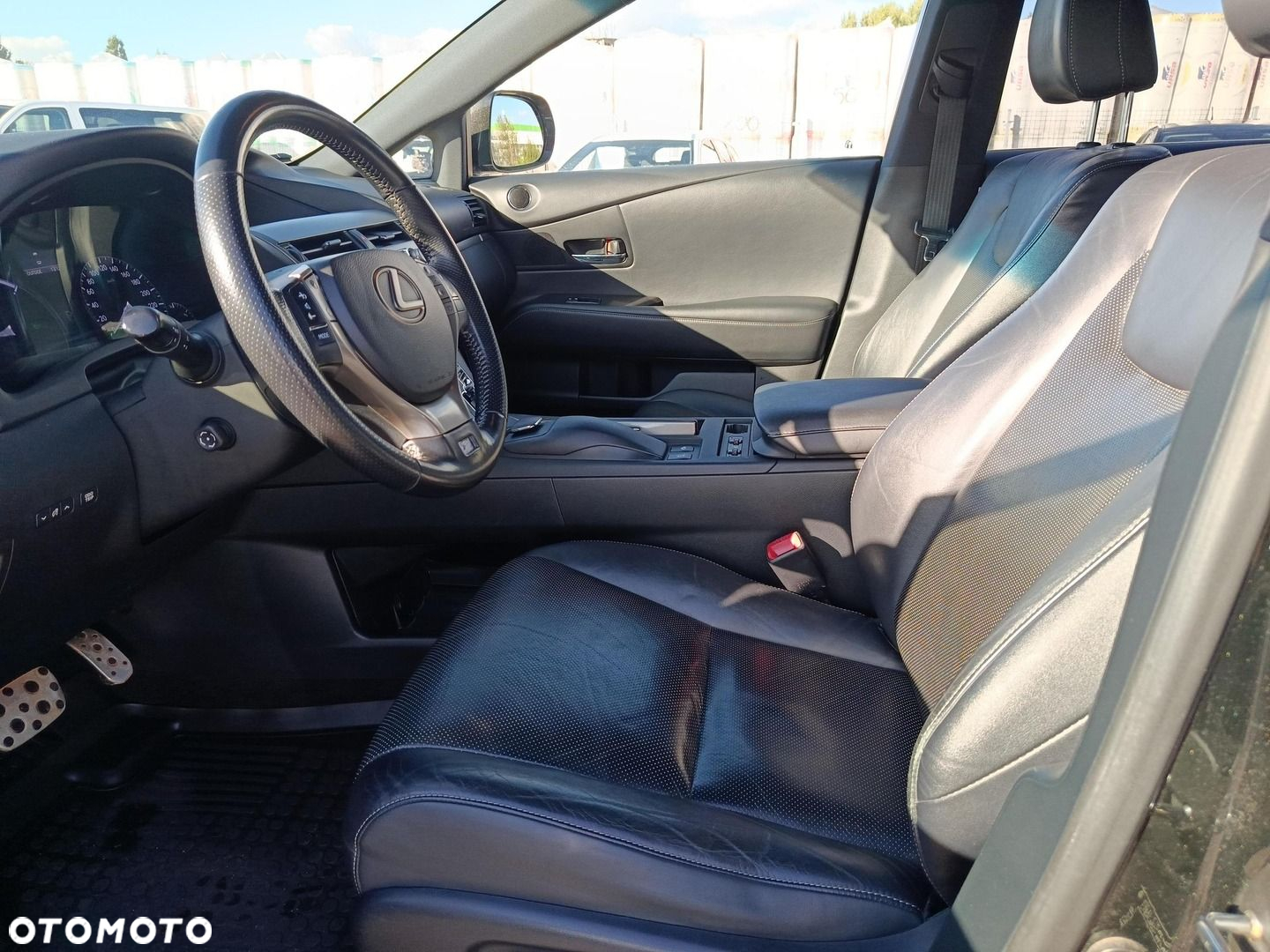 Lexus RX - 15