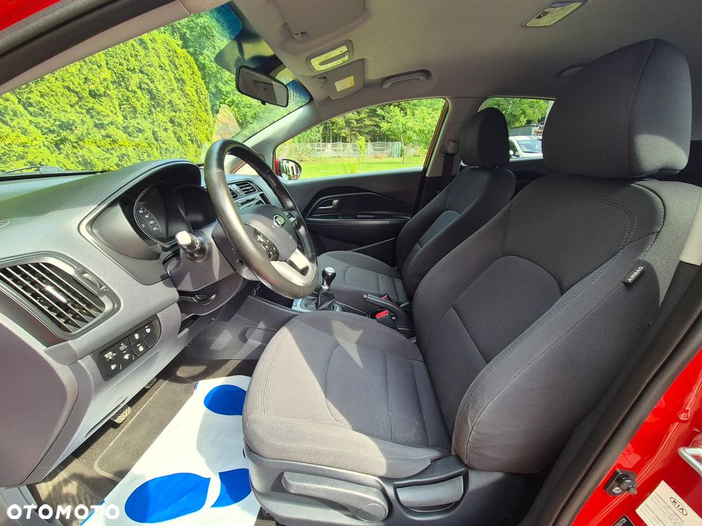 Kia Rio 1.2 Dream Team Edition - 6