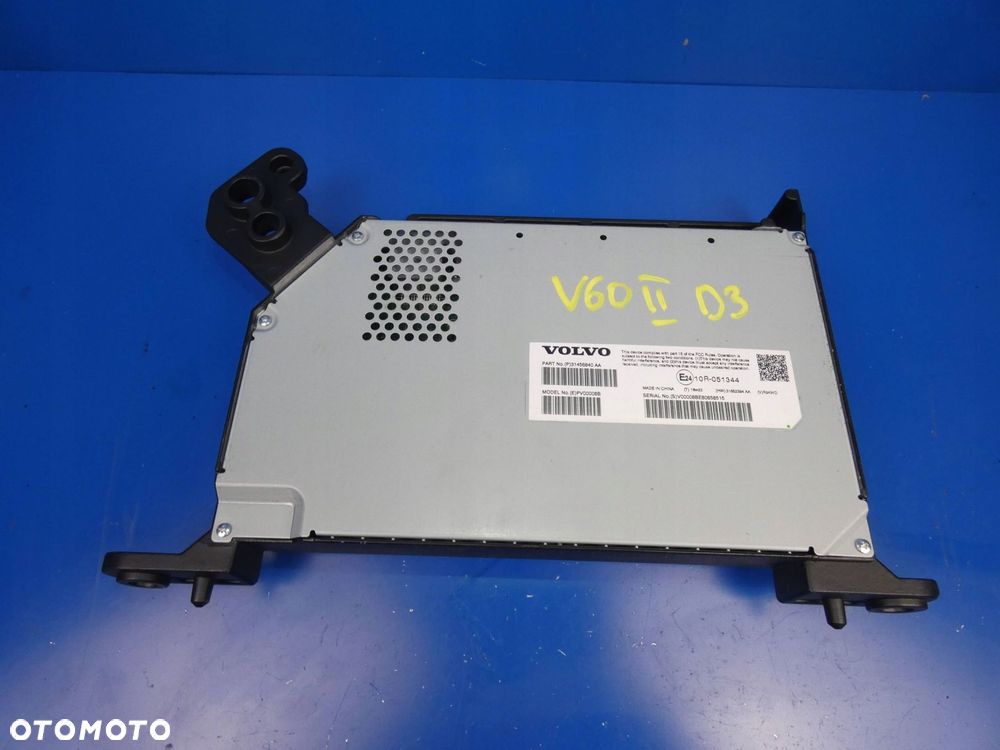 VOLVO V60 II S60 III 18- XC60 II V90 WZMACNIACZ RADIA AUDIO - 2