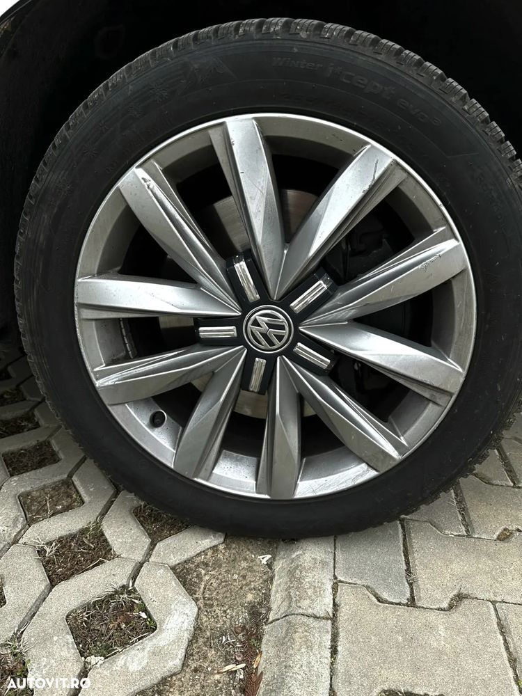 Volkswagen Multivan - 31