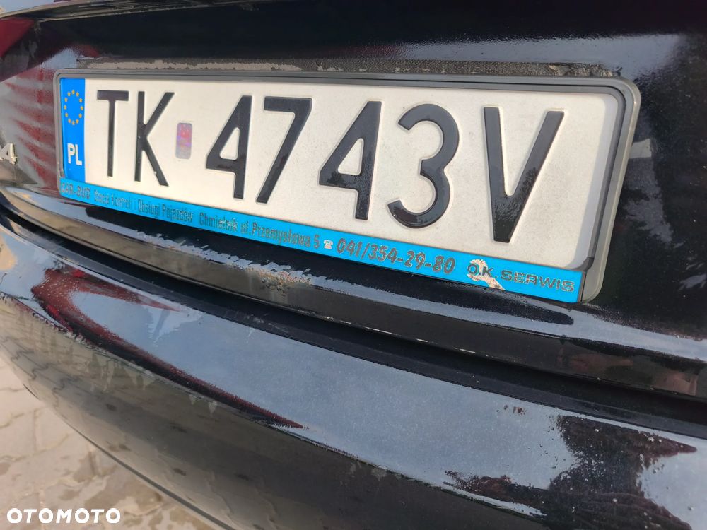 Audi A4 Limousine - 10