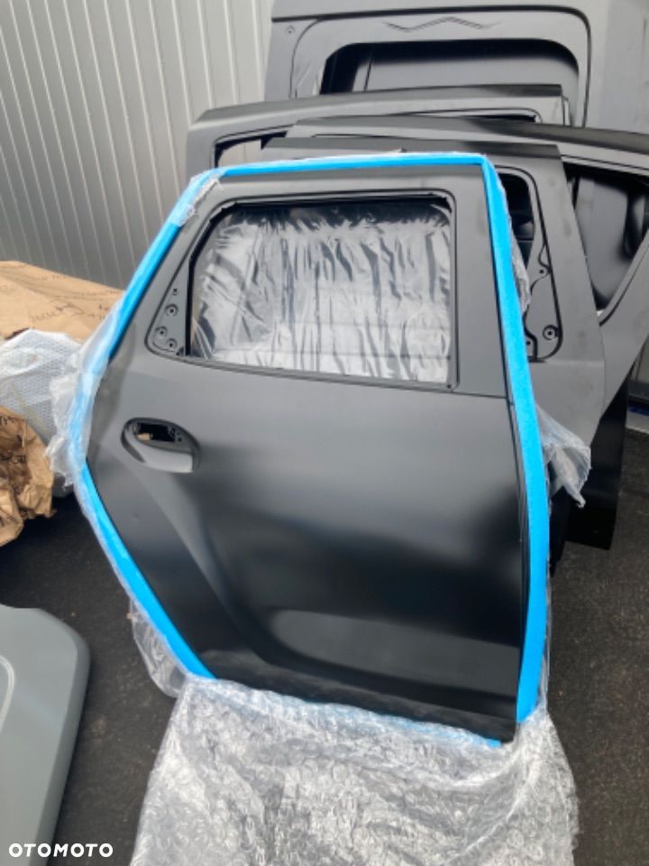 DACIA DUSTER 2 II NOWE ORYGINALNE DRZWI PRAWE TYLNE PRAWY TYŁ TYLNIE Wwa - 1