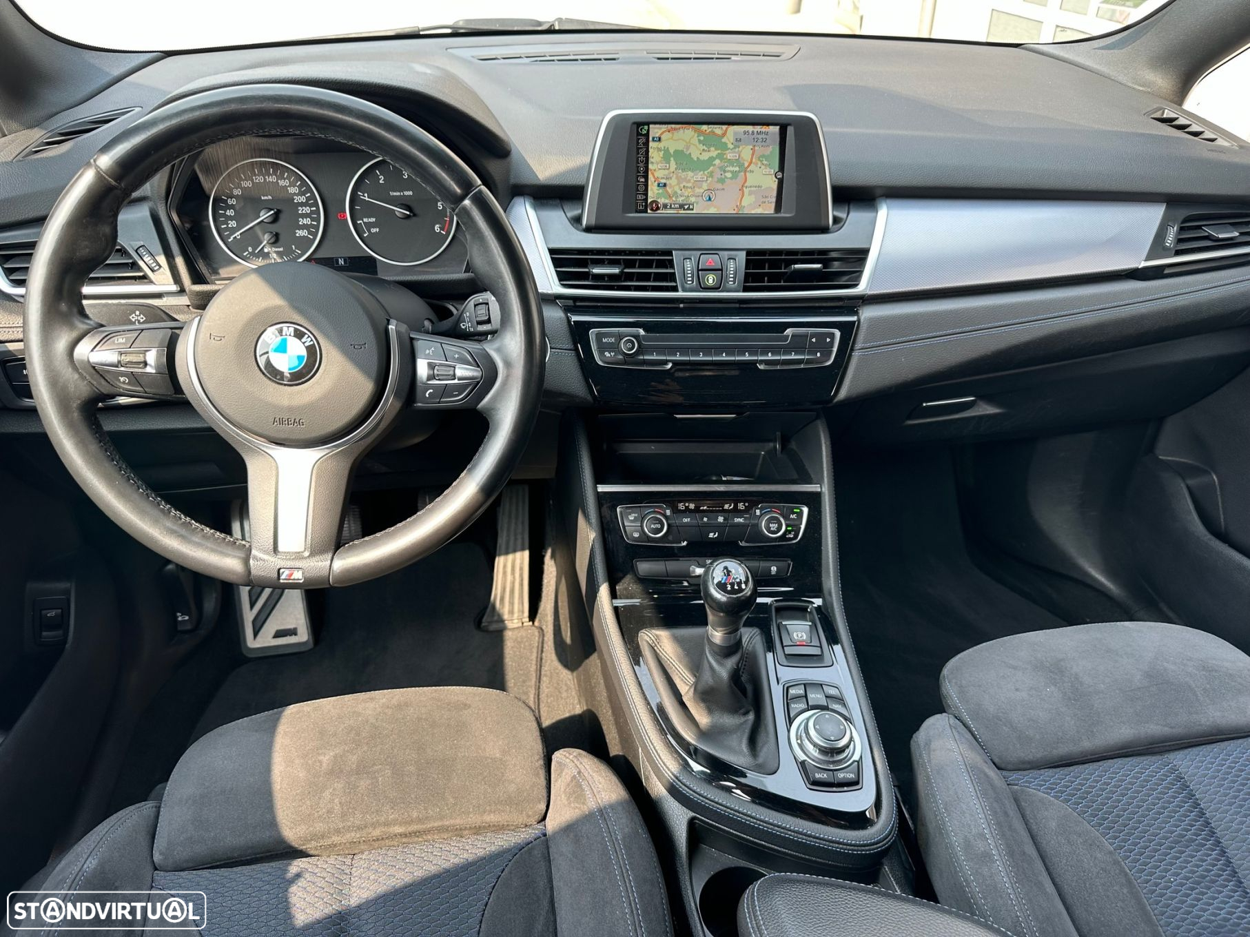 BMW 216 Active Tourer d Pack M - 8