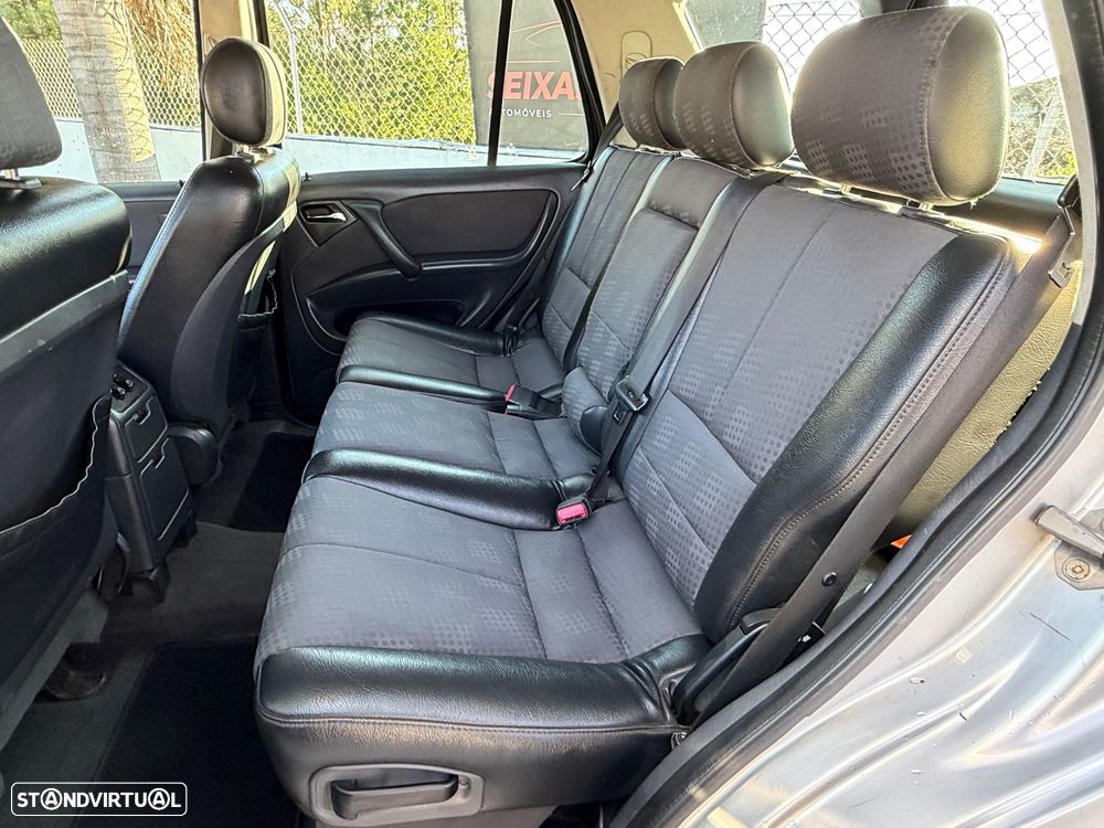 Mercedes-Benz ML 270 - 7
