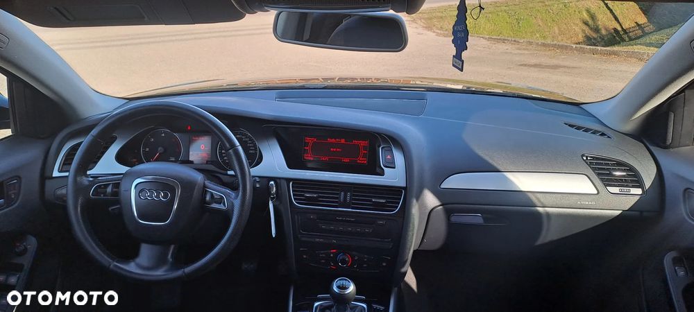 Audi A4 Avant 2.0 TDI - 4