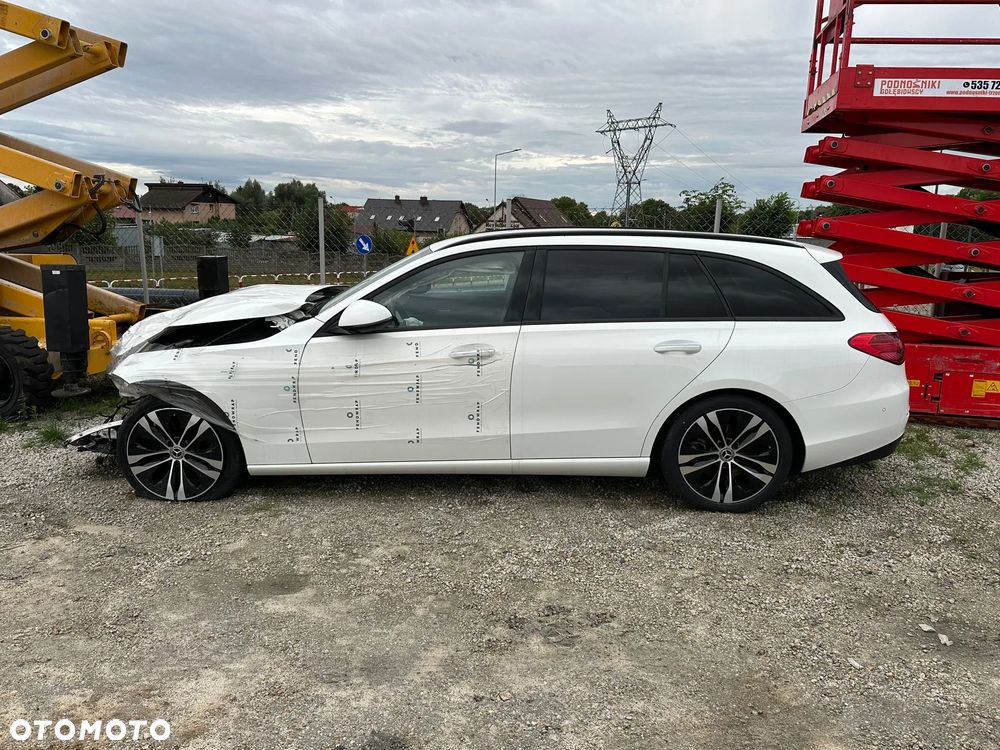 Mercedes-Benz Klasa C 220 d 4Matic T 9G-TRONIC Avantgarde - 8
