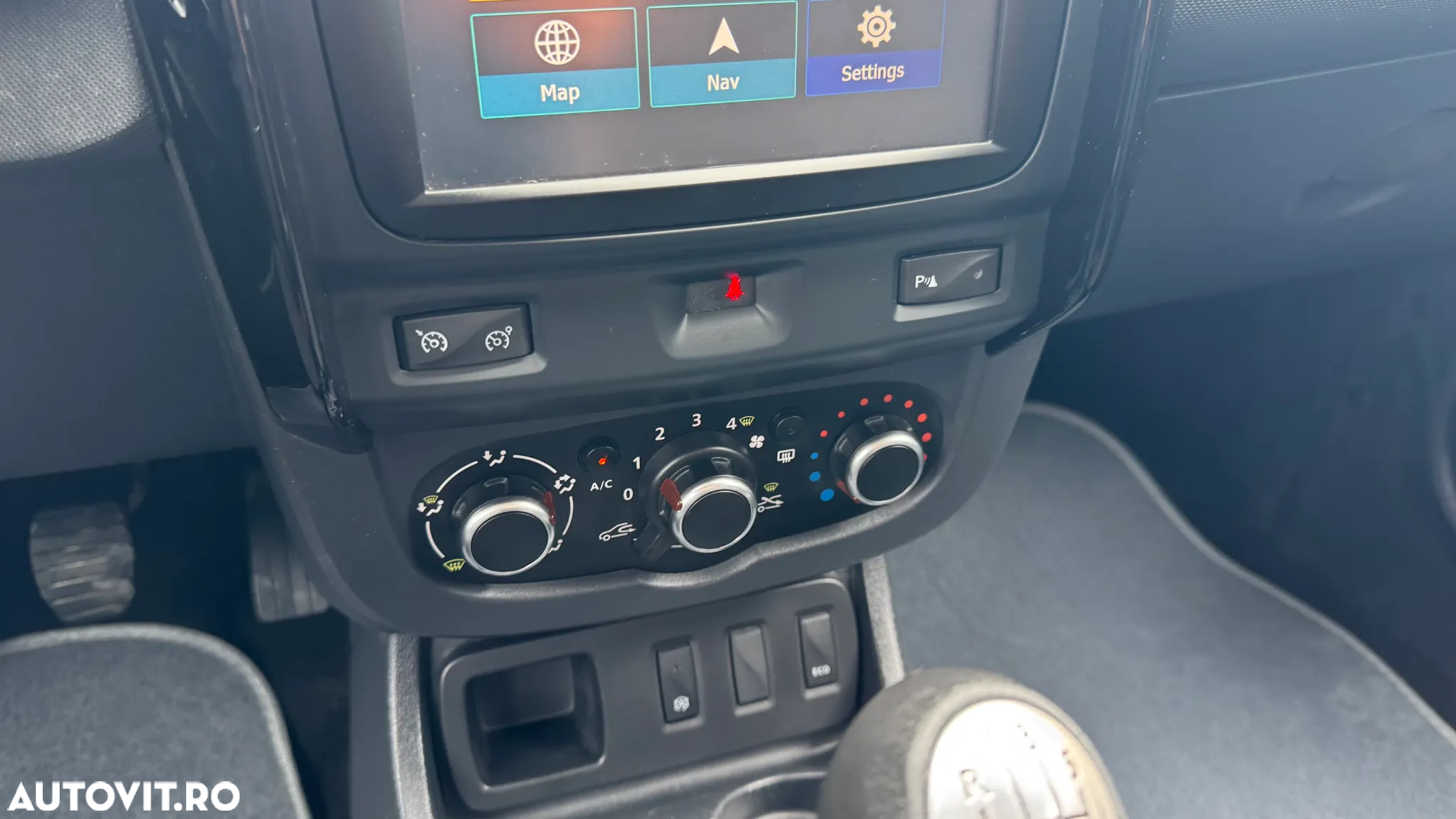 Dacia Duster 1.5 dCi 4x2 Laureate - 14