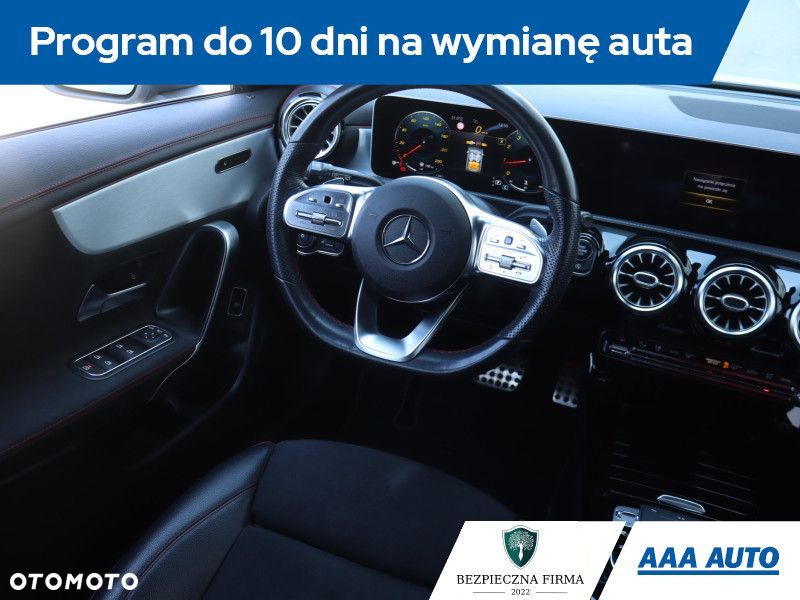 Mercedes-Benz CLA - 9