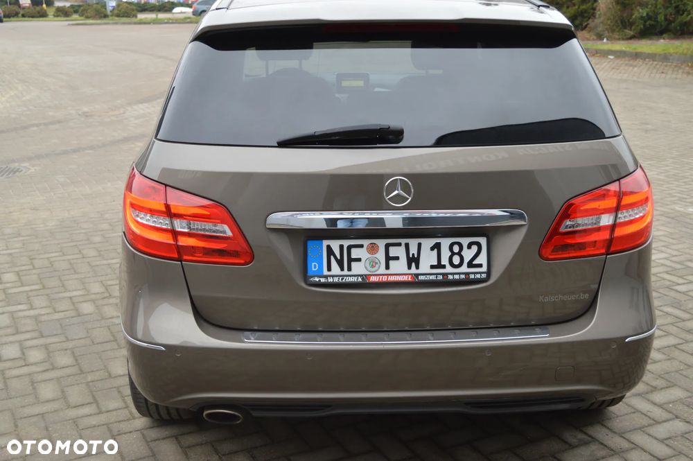 Mercedes-Benz Klasa B 180 CDI (BlueEFFICIENCY) - 10