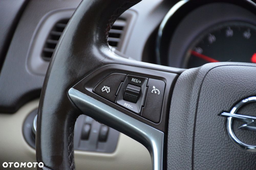 Opel Insignia - 28
