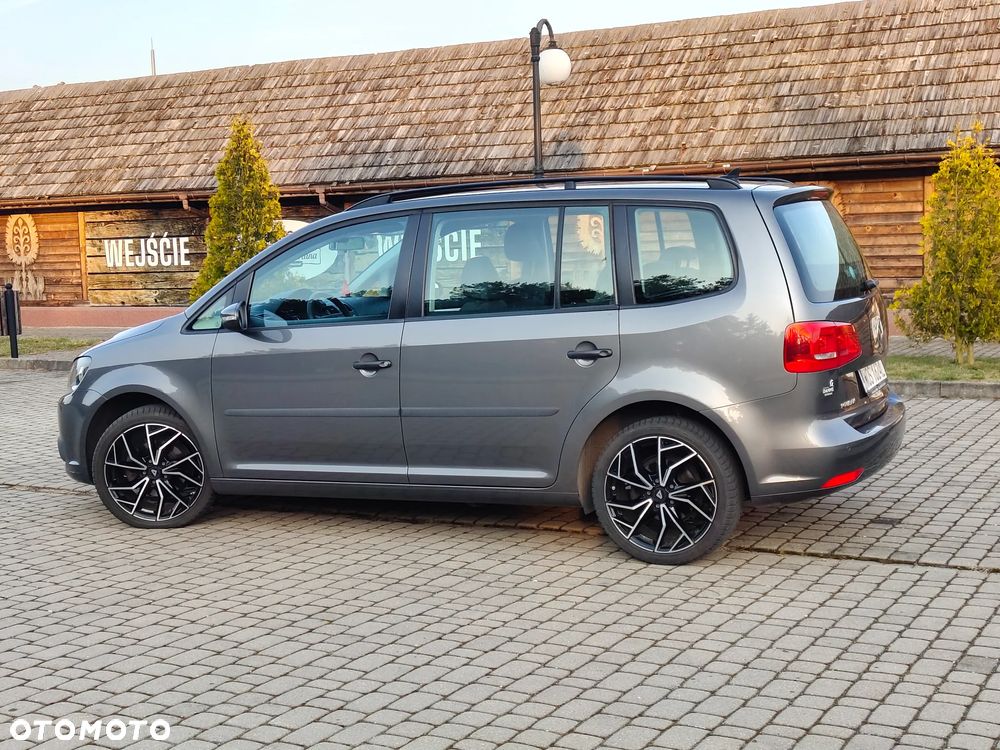 Volkswagen Touran 2.0 TDI DPF STYLE - 34