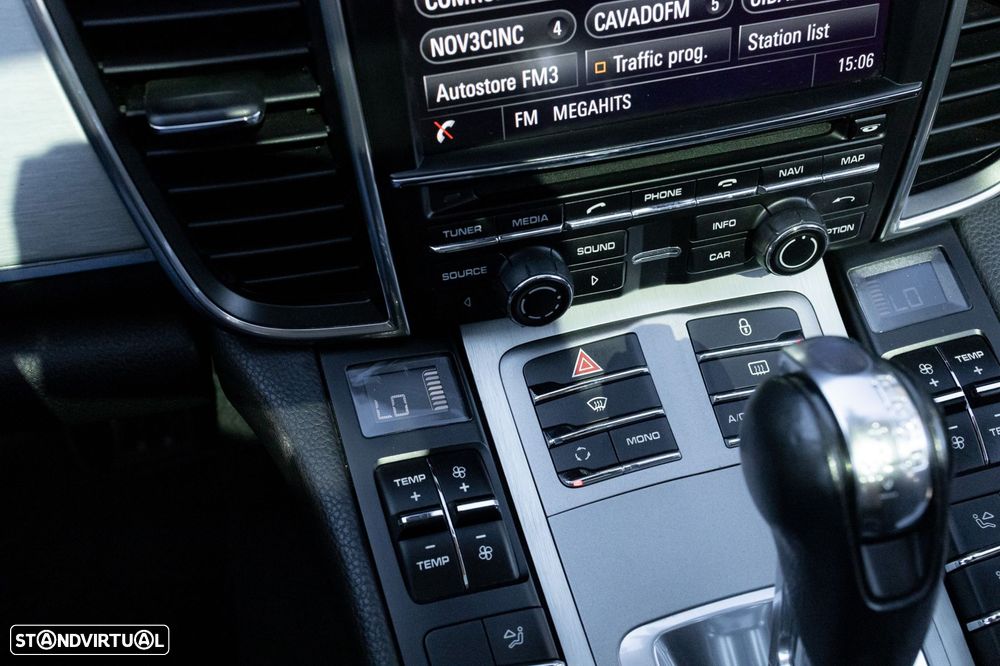 Porsche Panamera Platinum Edition - 15