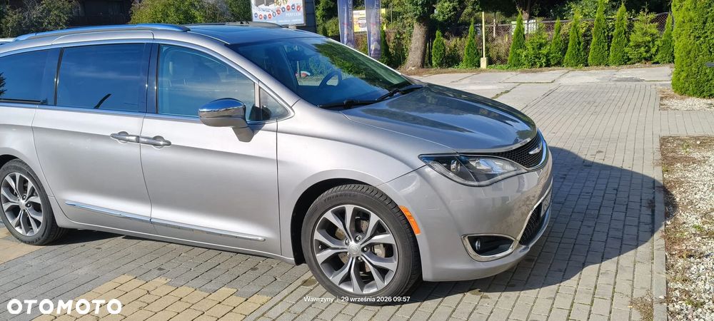 Chrysler Pacifica 2017 photo 5