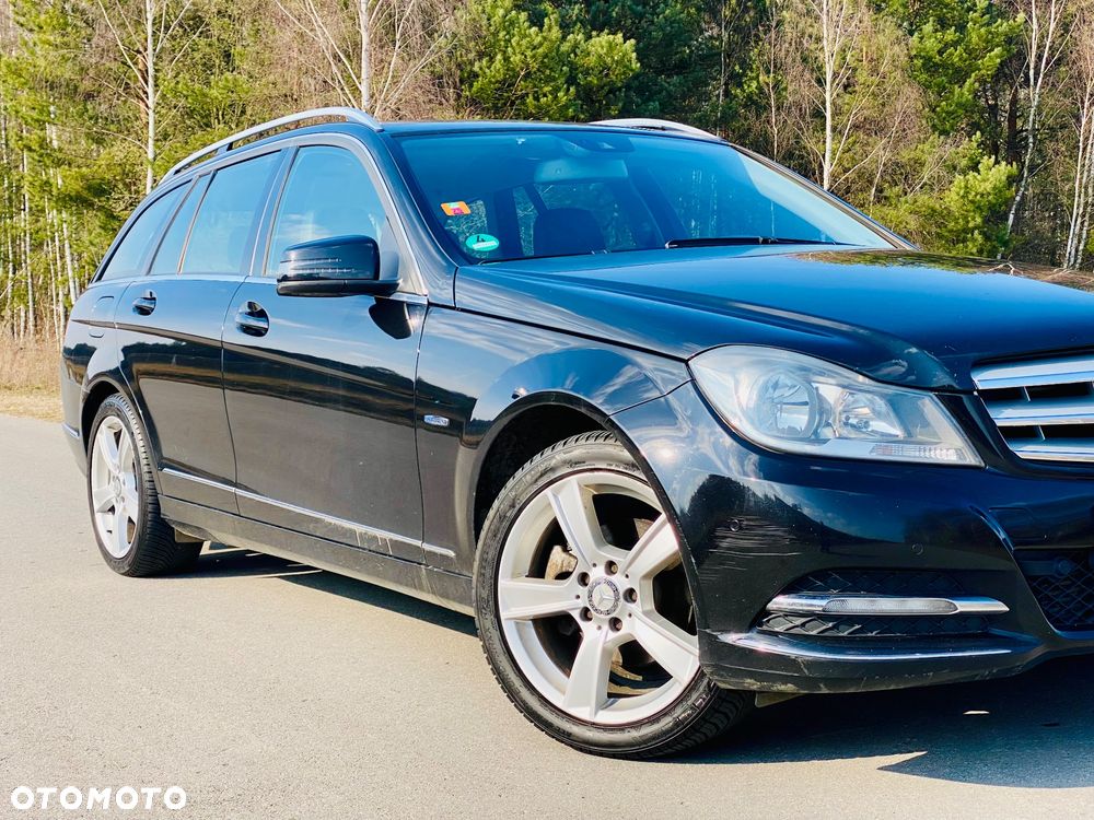 Mercedes-Benz Klasa C 180 CGI Automatik BlueEFFICIENCY Avantgarde - 4