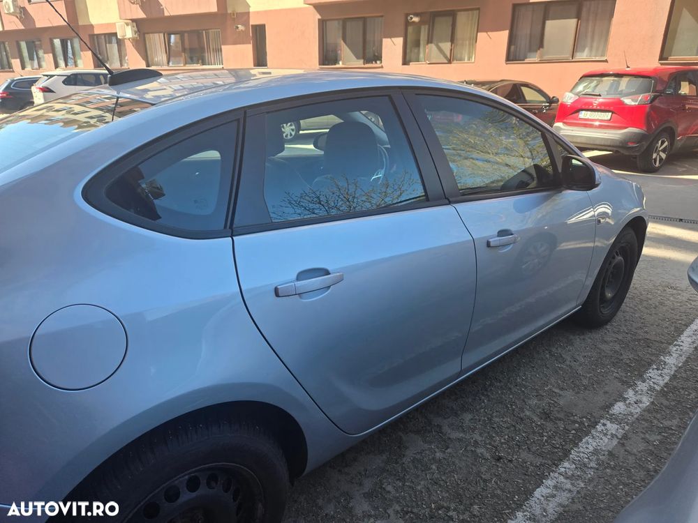 Opel Astra 1.4 Turbo Selection - 3