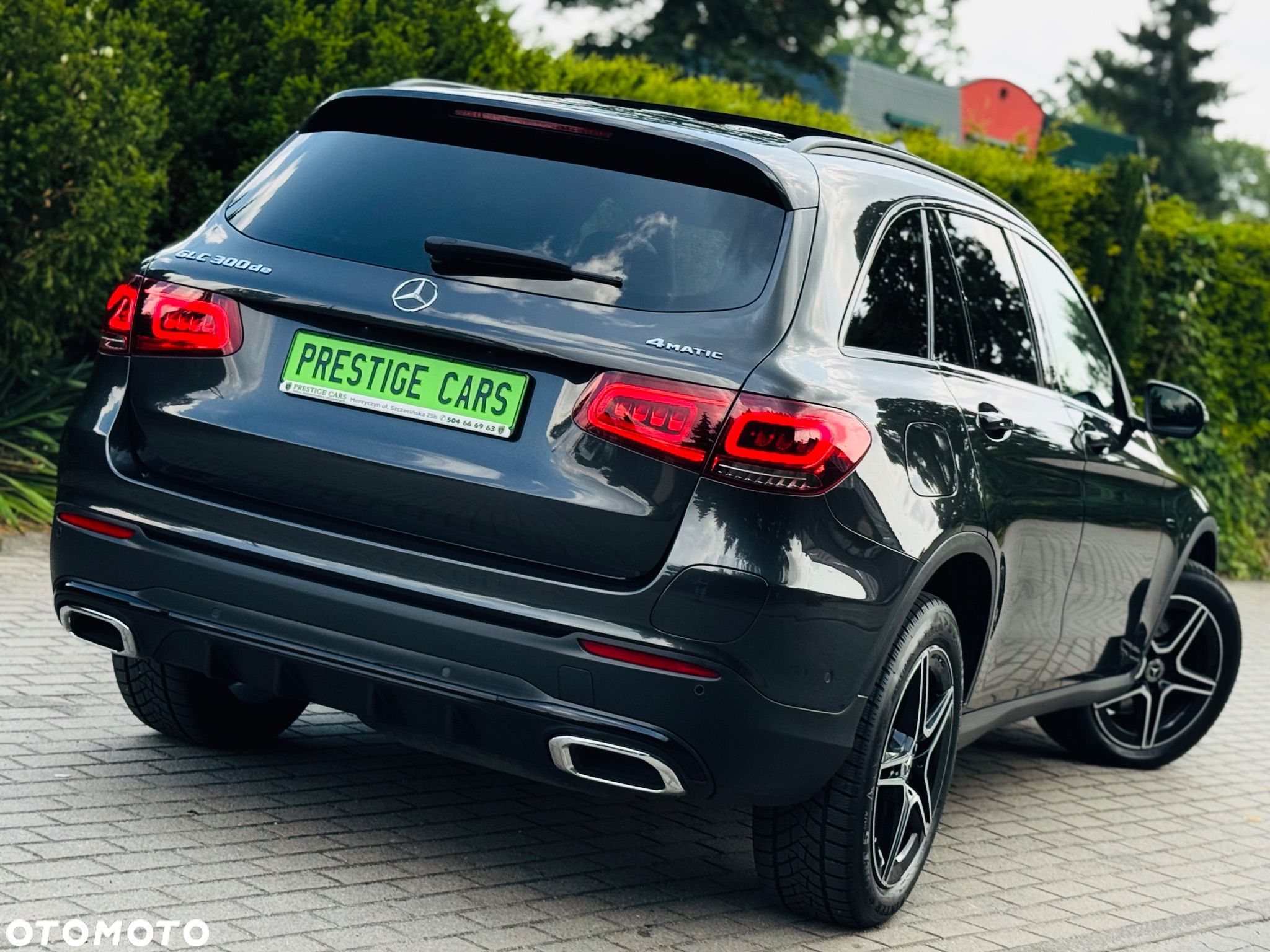 Mercedes-Benz GLC 220 d 4Matic 9G-TRONIC AMG Line - 2